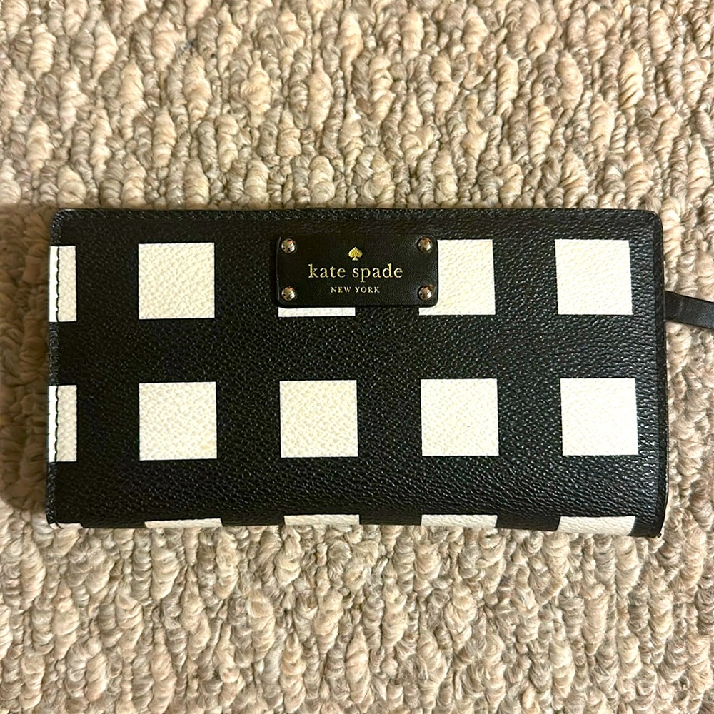 Kate Spade Black and White Wallet